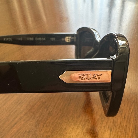 QUAY Australia Black Rectangular Sunglasses Brown Lenses Minimalist - Picture 4 of 10